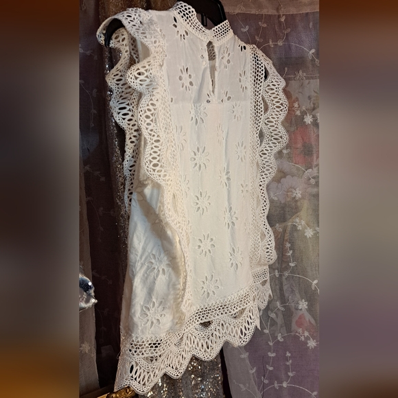 Entro Elegant White Lace Crochet Sleeveless Top. Xs - Picture 3 of 11